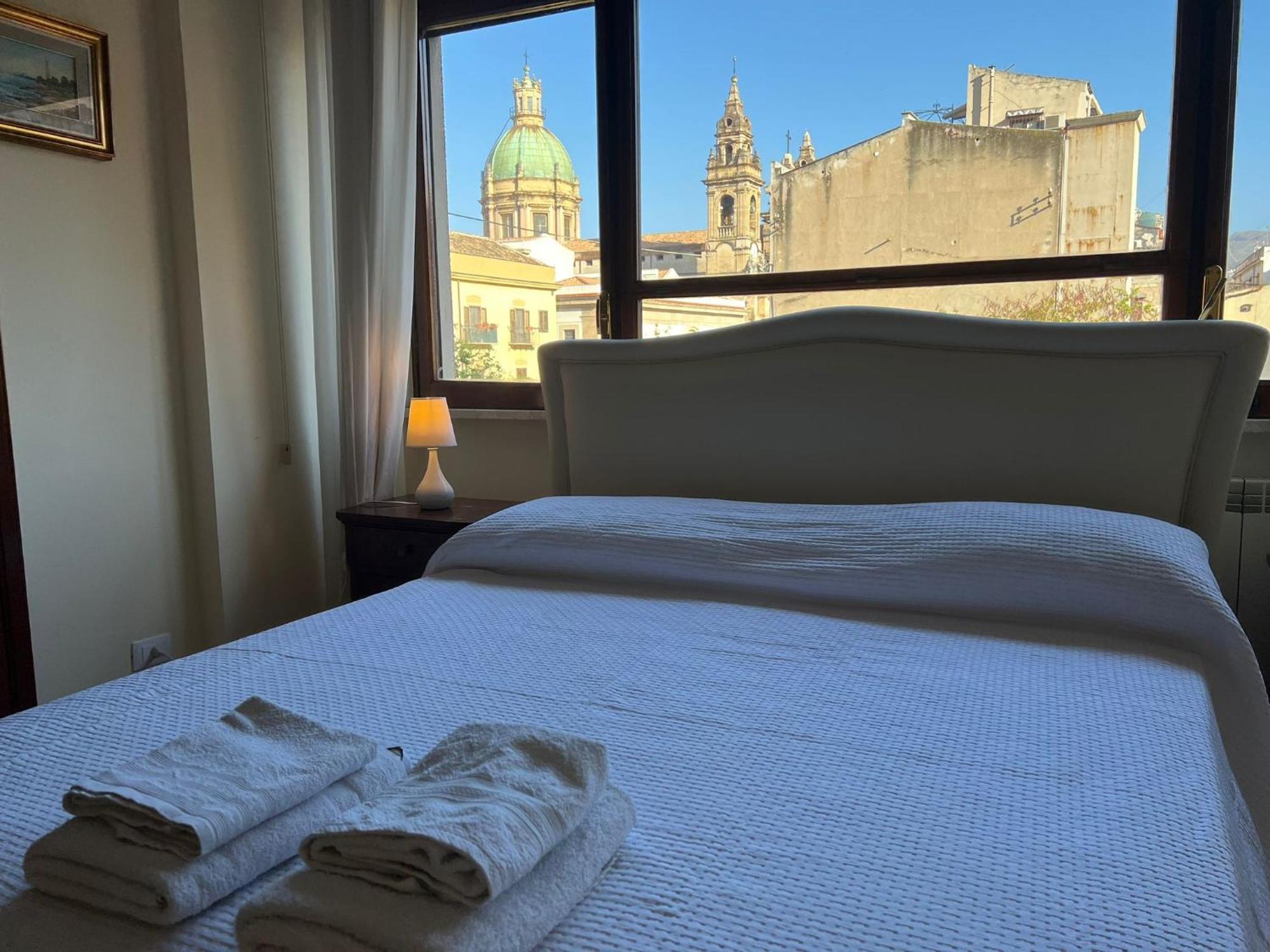 Cavoursuite Palermo Luaran gambar